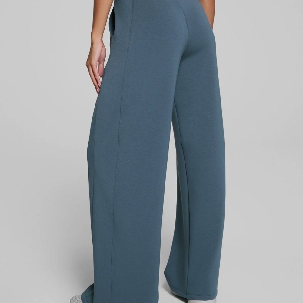 SPANX AirEssentials Wide Leg Track Pants – Nightshade – Size XL – NWT (Sold Out)